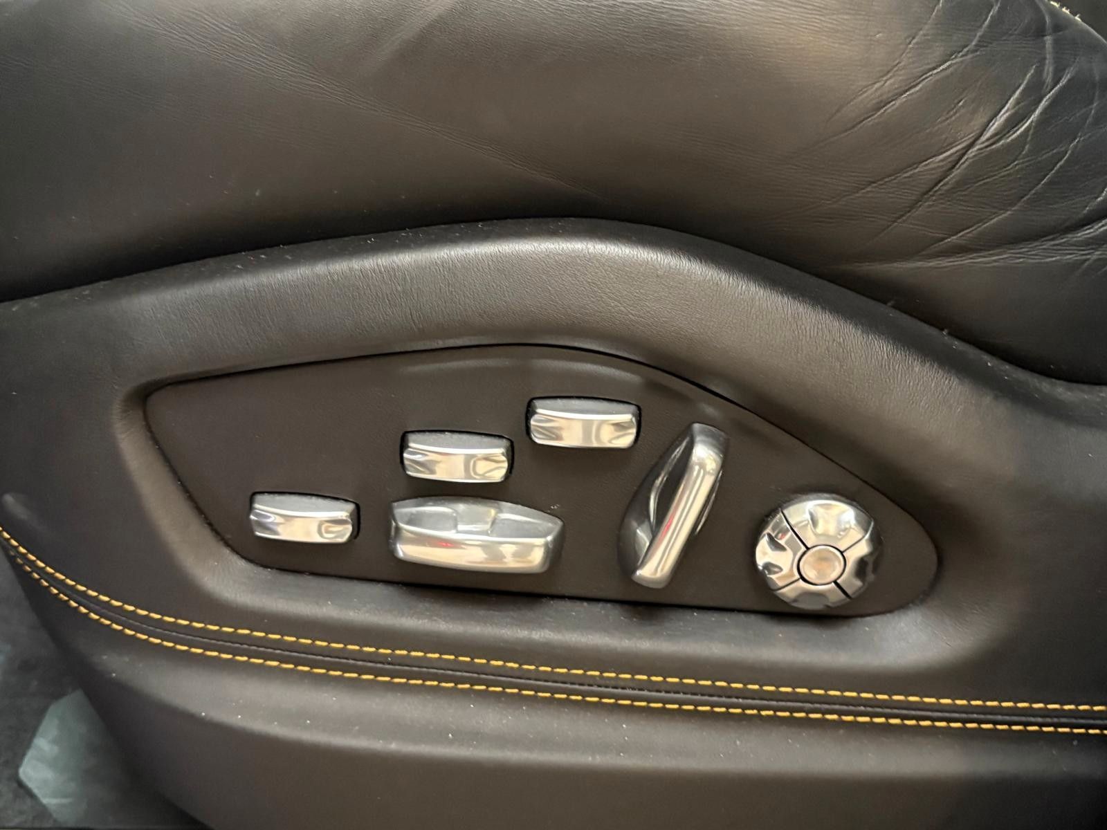 Fahrzeugabbildung Porsche Cayenne Coupe Turbo GT/Burmester/PCCB/Carbon