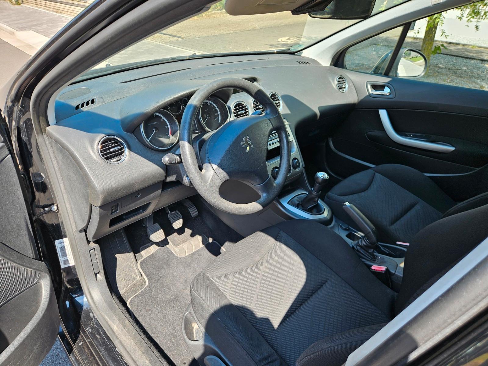 Peugeot 308 2010 — photo 10
