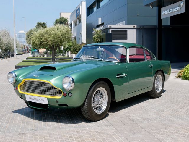 Aston Martin DB4 427/L Superleggera