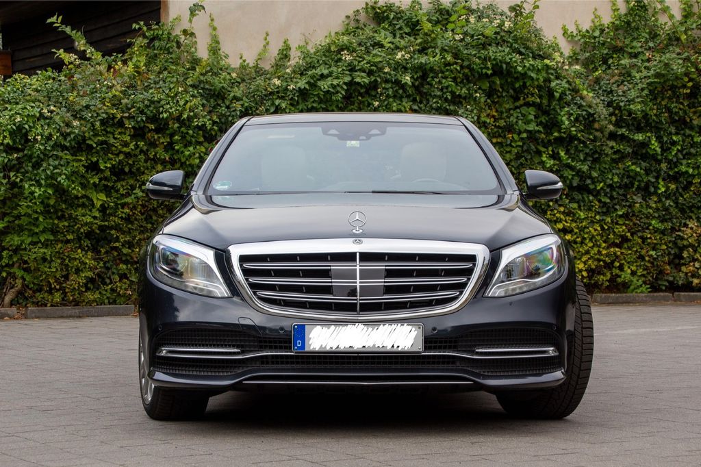 Image of Mercedes-Benz S 560