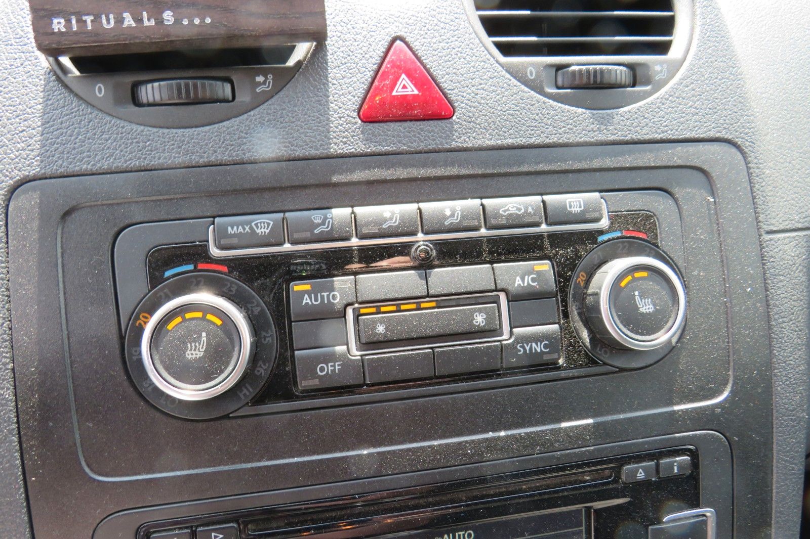 Fahrzeugabbildung Volkswagen Caddy TDI WoMo KLIMA GRA AHK NAVI