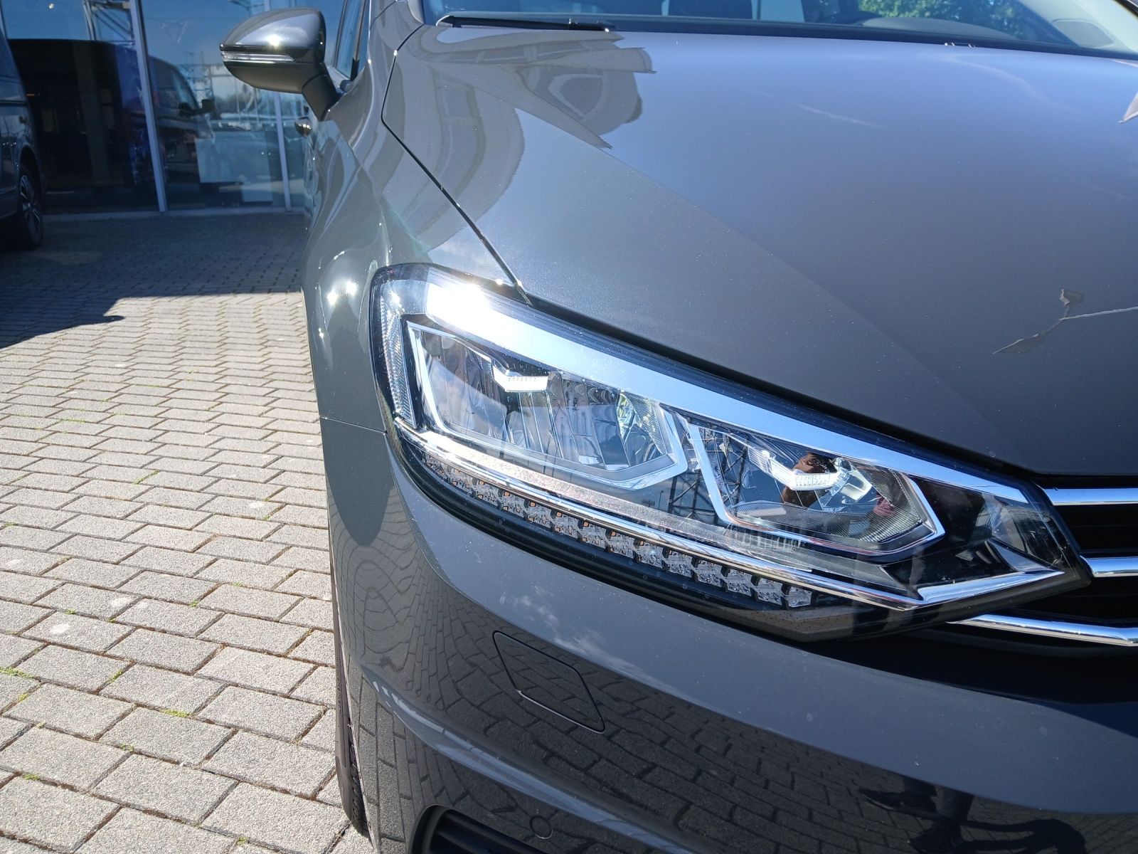 Fahrzeugabbildung Volkswagen Touran TDI Comfortline LED PDC SH LM
