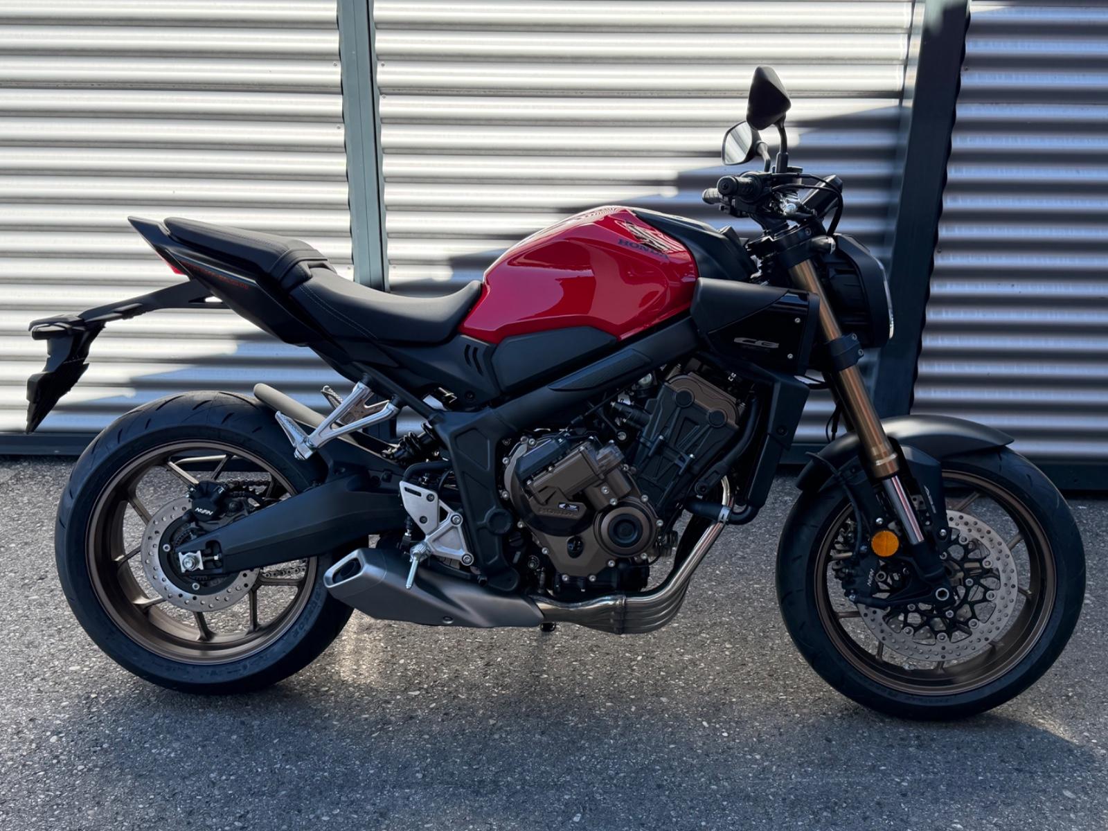 Honda CB650R * E-CLUTCH / MY 2026 !! "SUMMER DEAL" !!