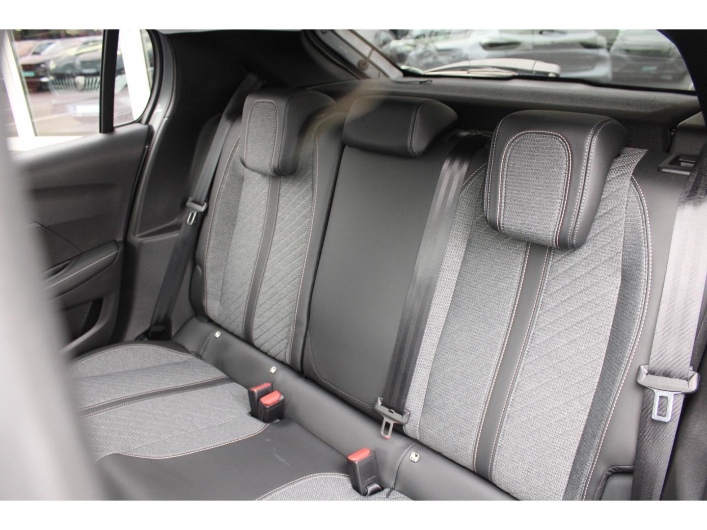 Peugeot 208 Allure PureTech 100 5türig *scheckheftgepfle
