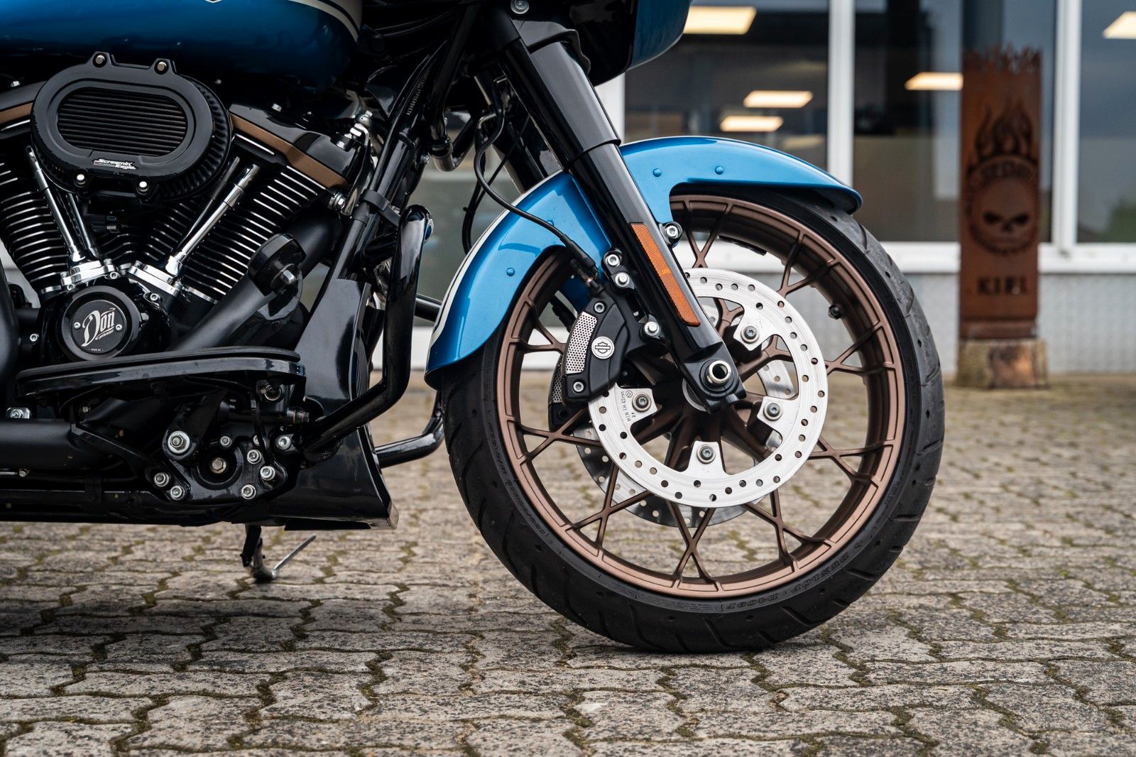 Fahrzeugabbildung Harley-Davidson FLTRXST Road Glide ST "Fast Johnnie" - Custom