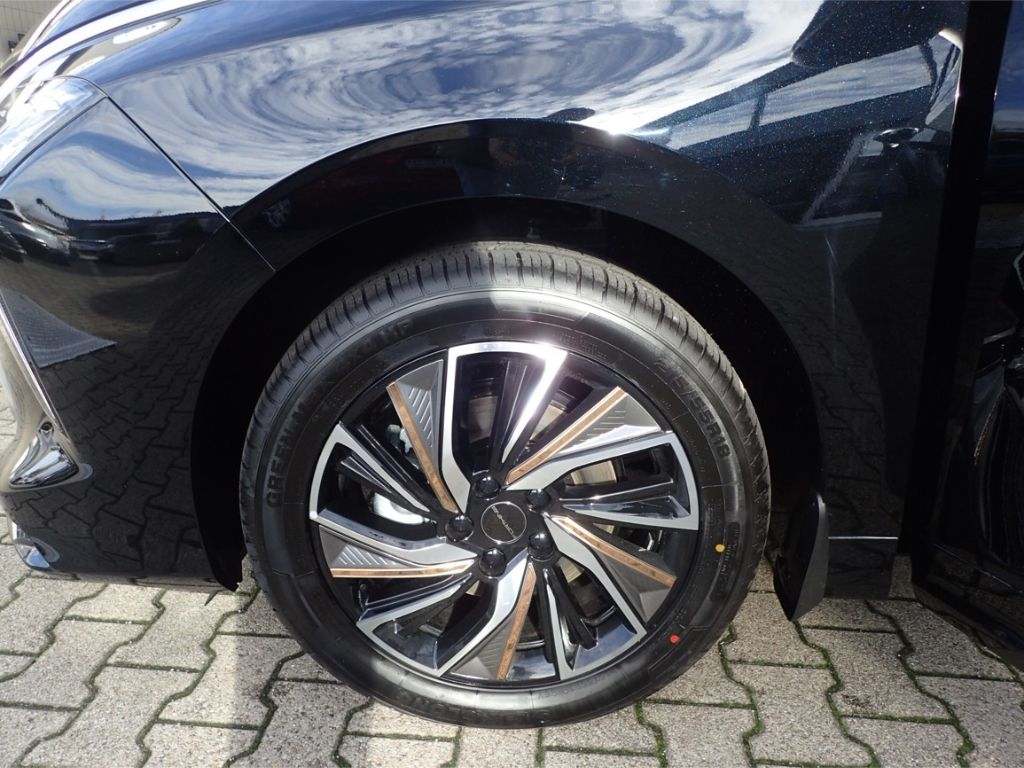 Fahrzeugabbildung DFSK Forthing 4 U Tour Noble 1,5T 7Sitzer Shz Pano LE