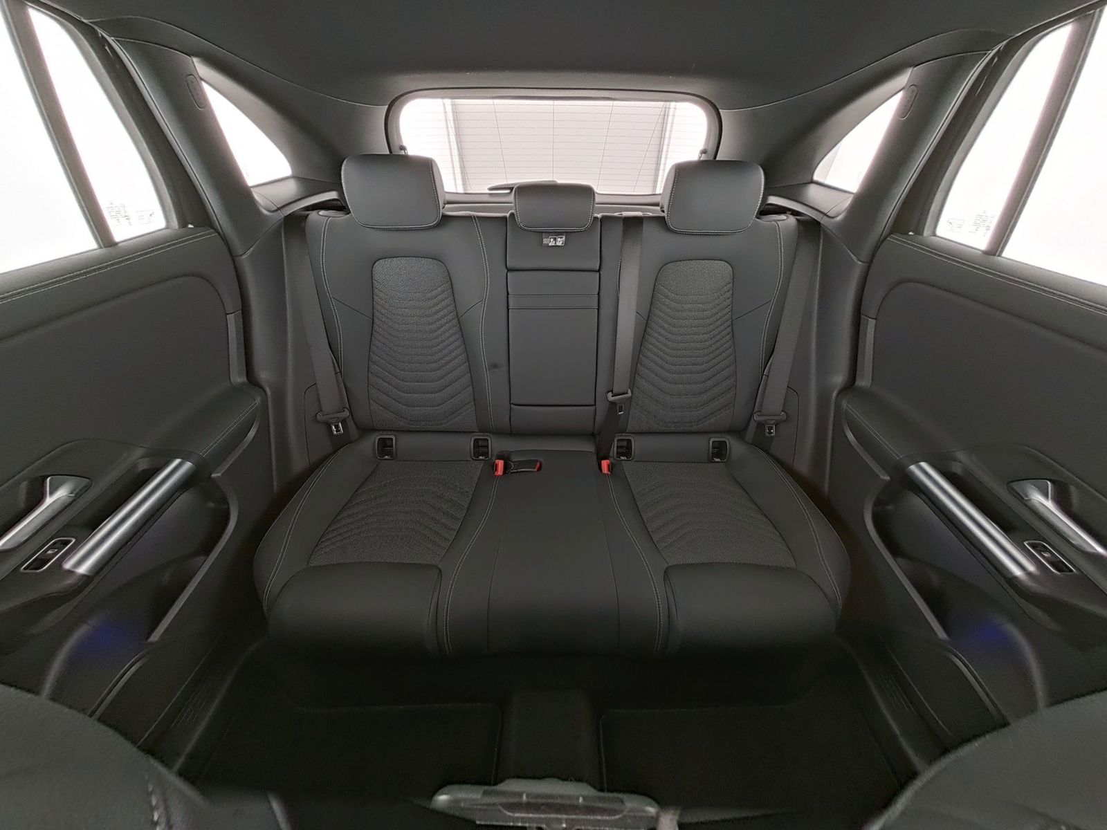 Mercedes-Benz EQA - Bild 17