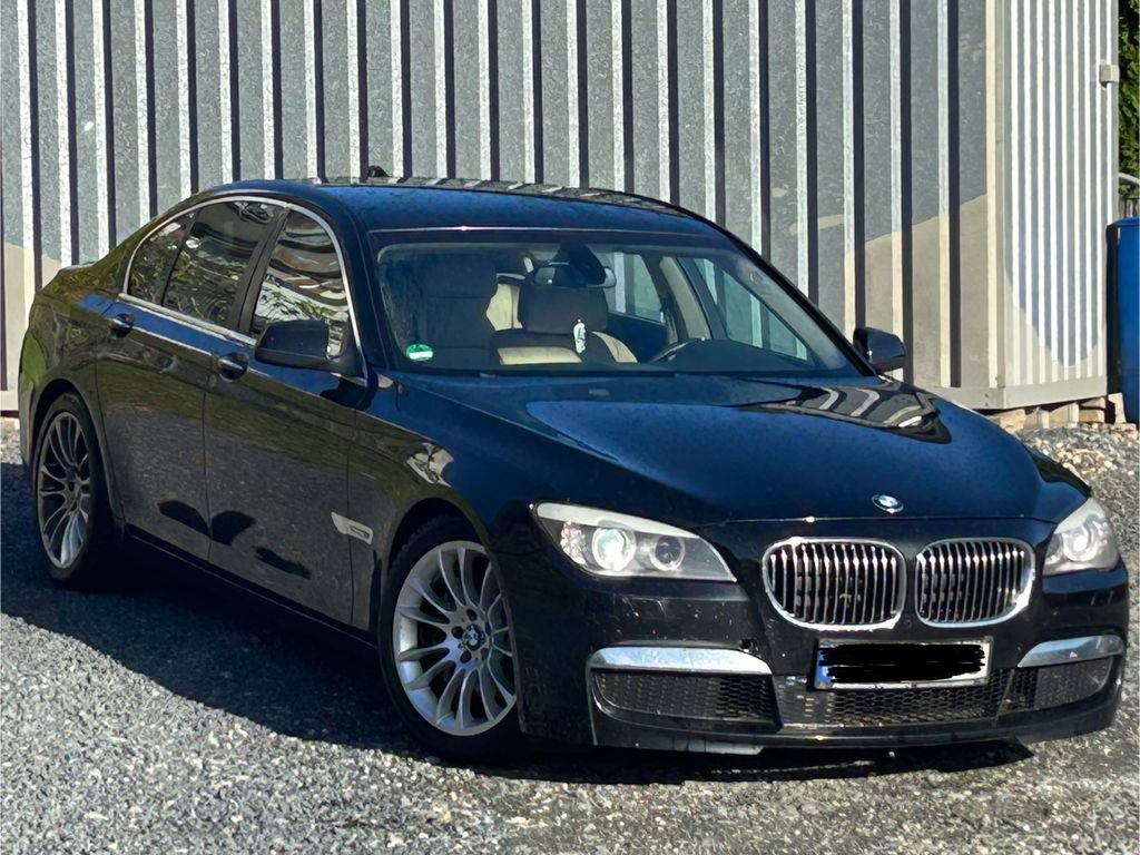 BMW 730