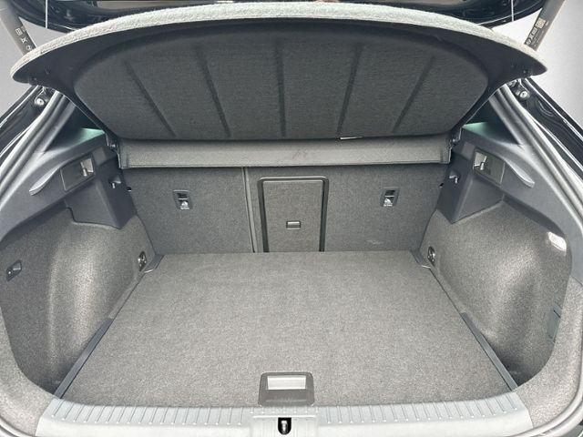 Formentor 1.5 eTSI DSG AHK+LED+NAVI.+ACC+KAMERA+