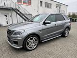 Mercedes-Benz Mercedes Benz ML 500 63AMG - Mercedes-Benz ML 500: Geländewagen