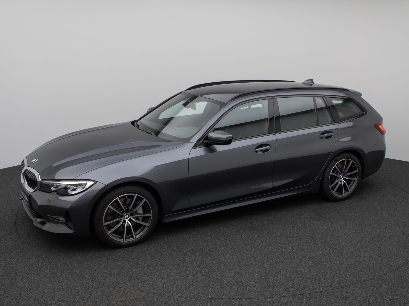 Fahrzeugabbildung BMW 330i xD SportLine DAB HiFi PDC Alarm LED M Sport