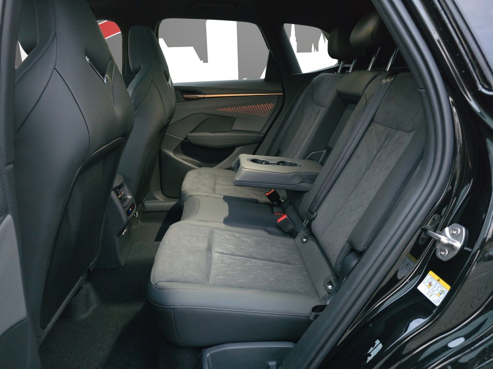 Fahrzeugabbildung CUPRA Terramar 2.0 TSI 4Drive VZ MATRIX/SENNHEISER/NAV