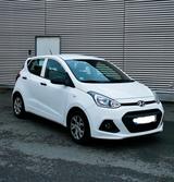 Hyundai i10 1.0 - Hyundai Accent in Düsseldorf