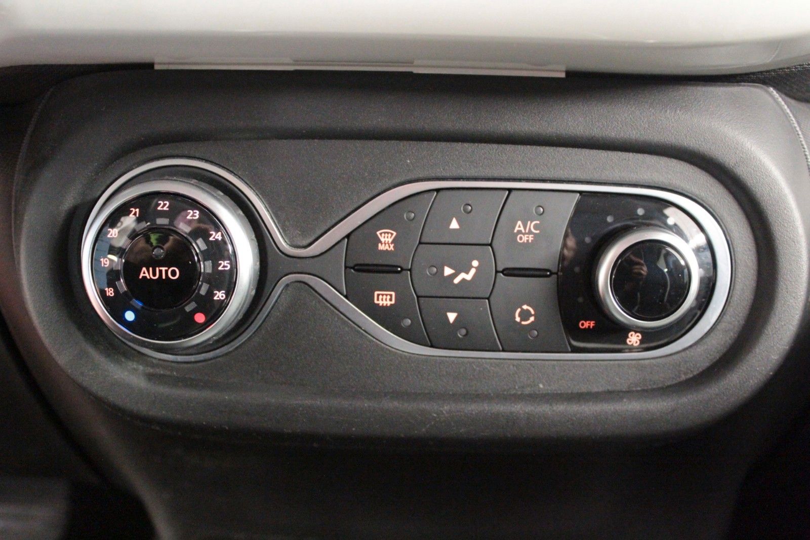 Fahrzeugabbildung Renault Twingo E-Tech 100% elektrisch*Plus Winterräder