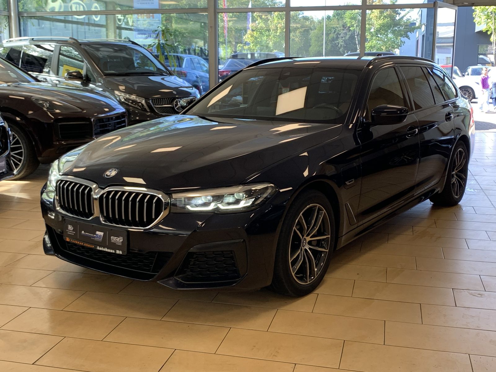 BMW 530 e*xDrive*M-Paket*AHK*Aerodynamik*1H*CAM*SHZ