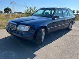 Mercedes-Benz E 300 D W124 Kombi 136 PS orig 201 Tkm! - 3. Hd. - Oldtimer mit Diesel-Antrieb: Kombi