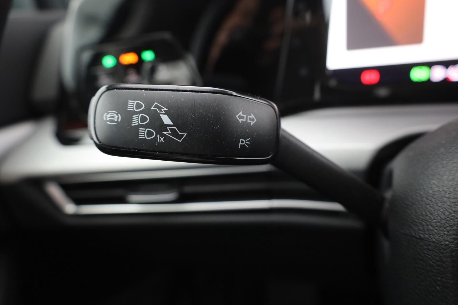 Volkswagen Golf VIII Variant 1.5 eTSI DSG Life LED Navi AHK, миниатюра 18