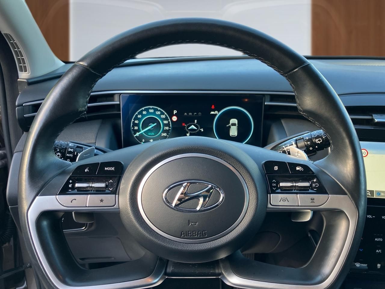 Fahrzeugabbildung Hyundai TUCSON TREND SHZ*LHZ*NAVI*CARPLAY*USB*KRELL*