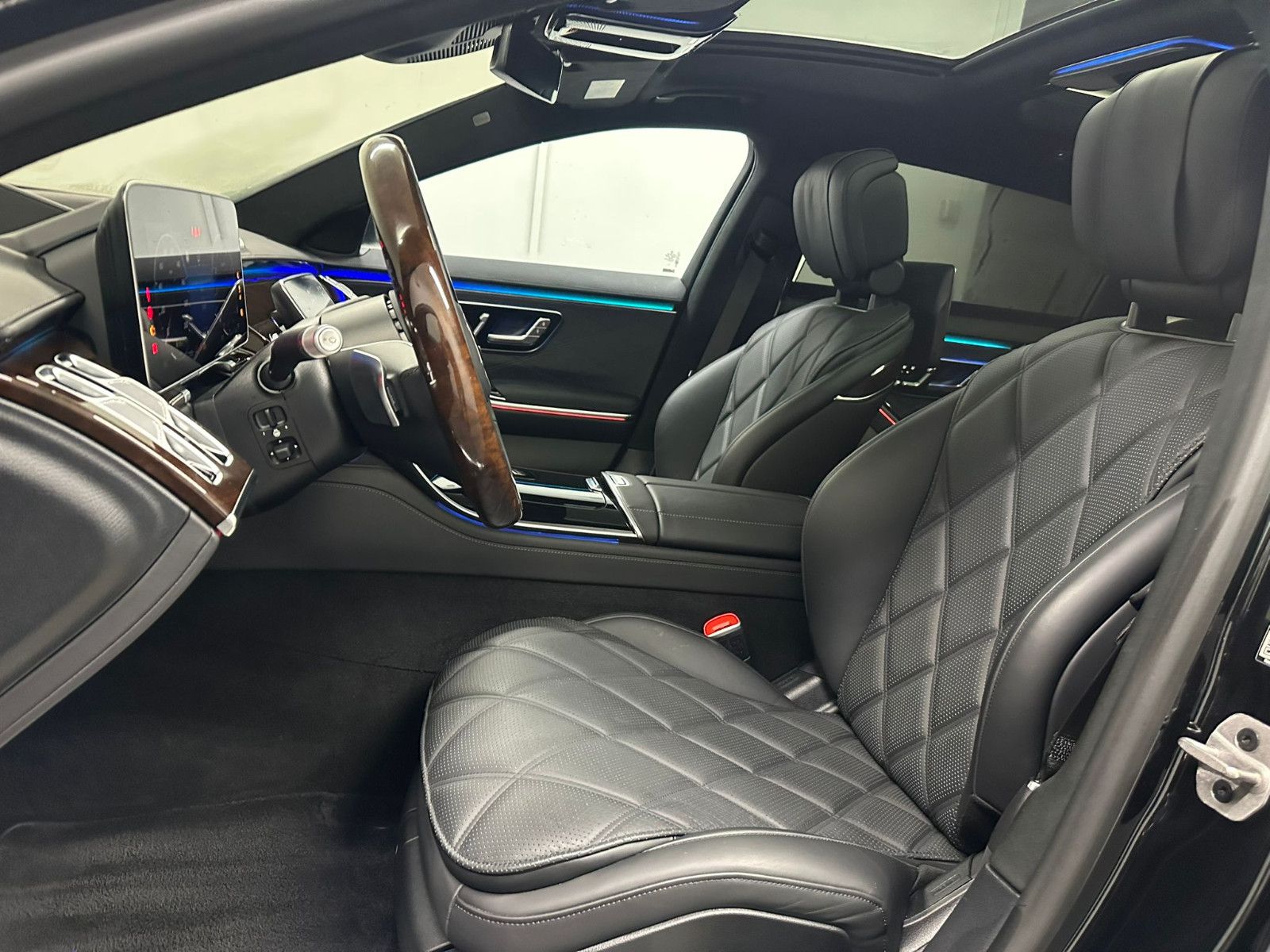 Fahrzeugabbildung Mercedes-Benz S 680 Maybach *HEADUP+HL*FONDENTERTAINMENT*