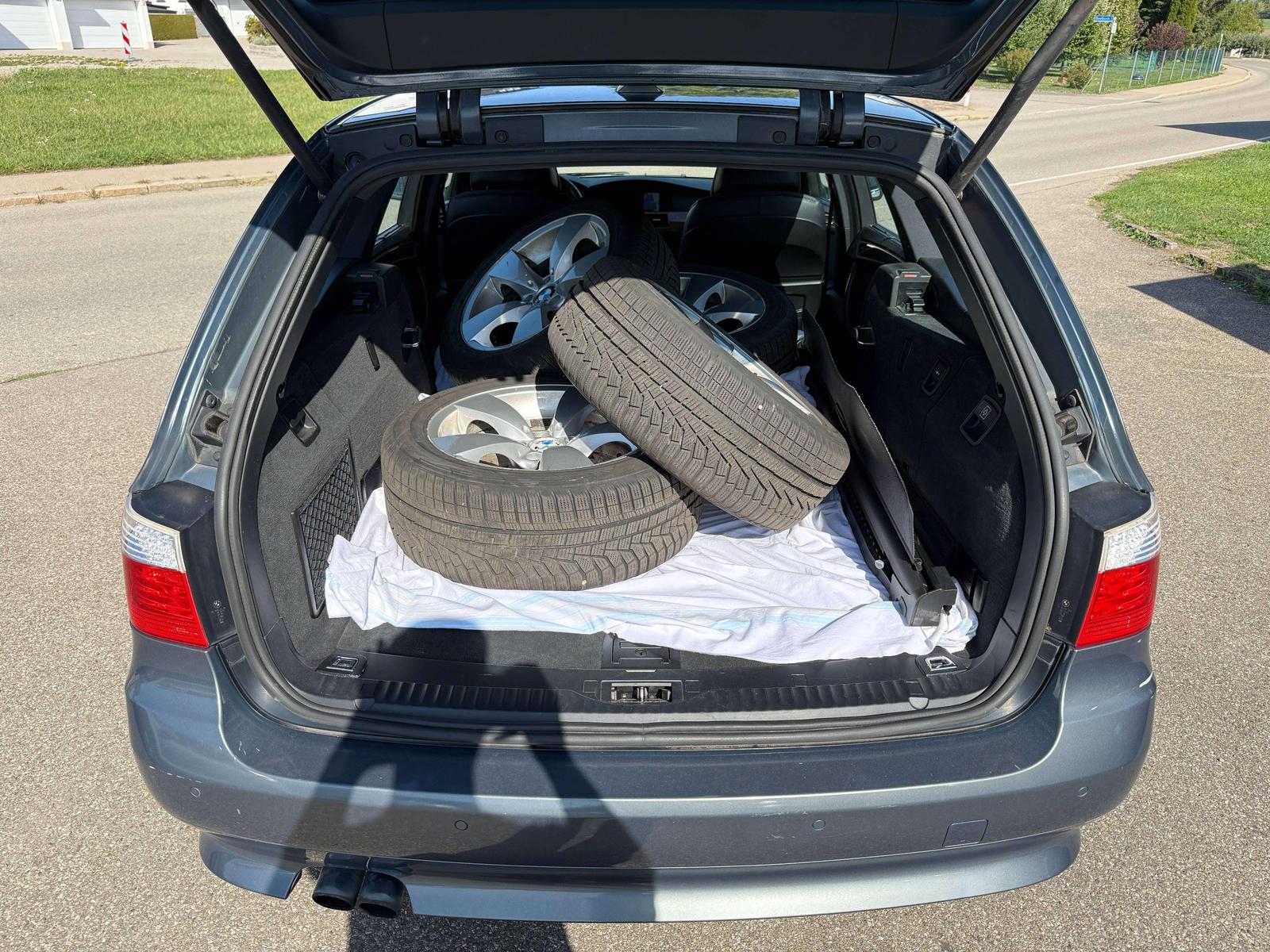 BMW 530i Automatik Touring 272 PS 8-fach