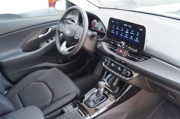Hyundai i30 cw 1.0 T-GDI DCT-NAVI-LED-KAMERA-KAMERA-SHZG