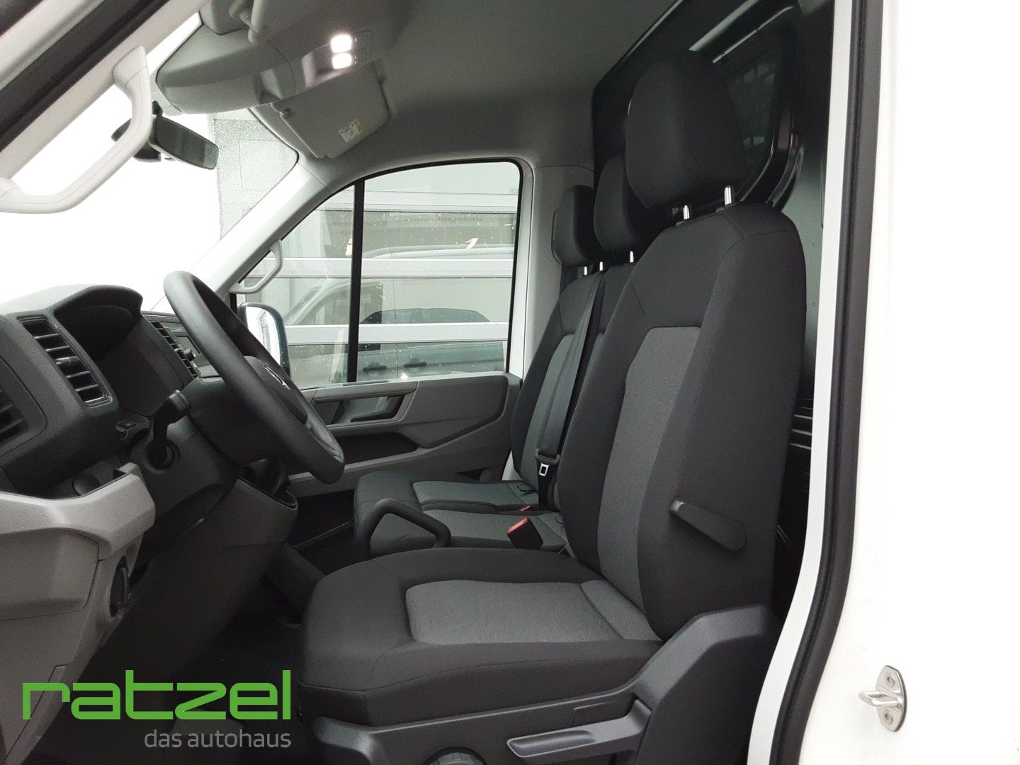 Fahrzeugabbildung Volkswagen Crafter 35 Kasten HD Allwetterreifen+Klima+PDC