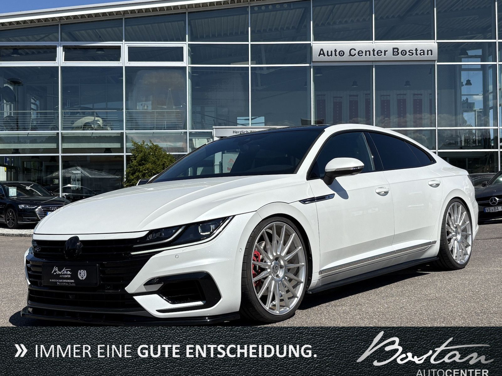 VW Arteon 2.0 TSI R-Line 4Motion 360°/PANO/1.HAND
