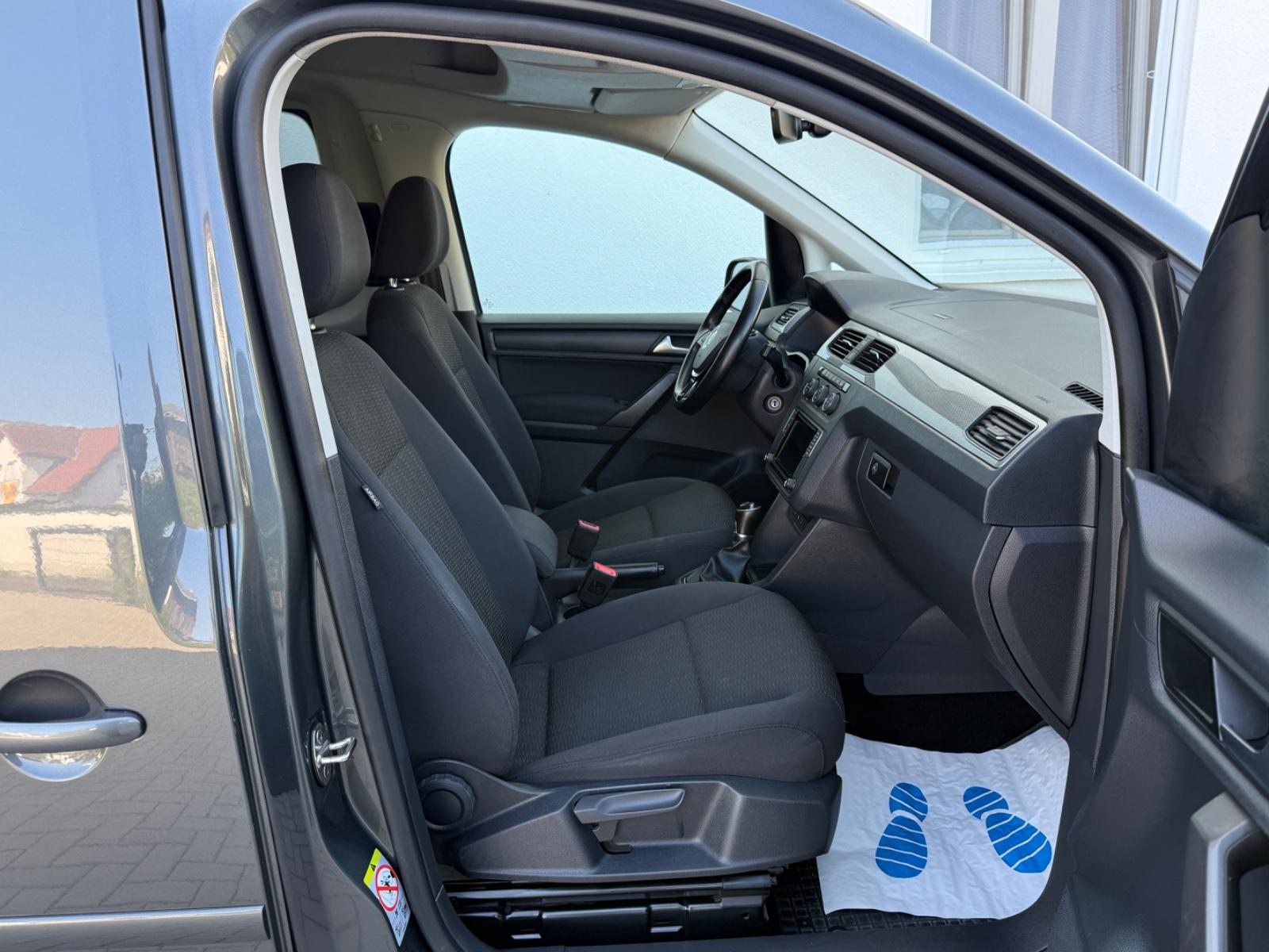 Volkswagen Caddy Maxi-7SITZER-1.HAND-150 PS