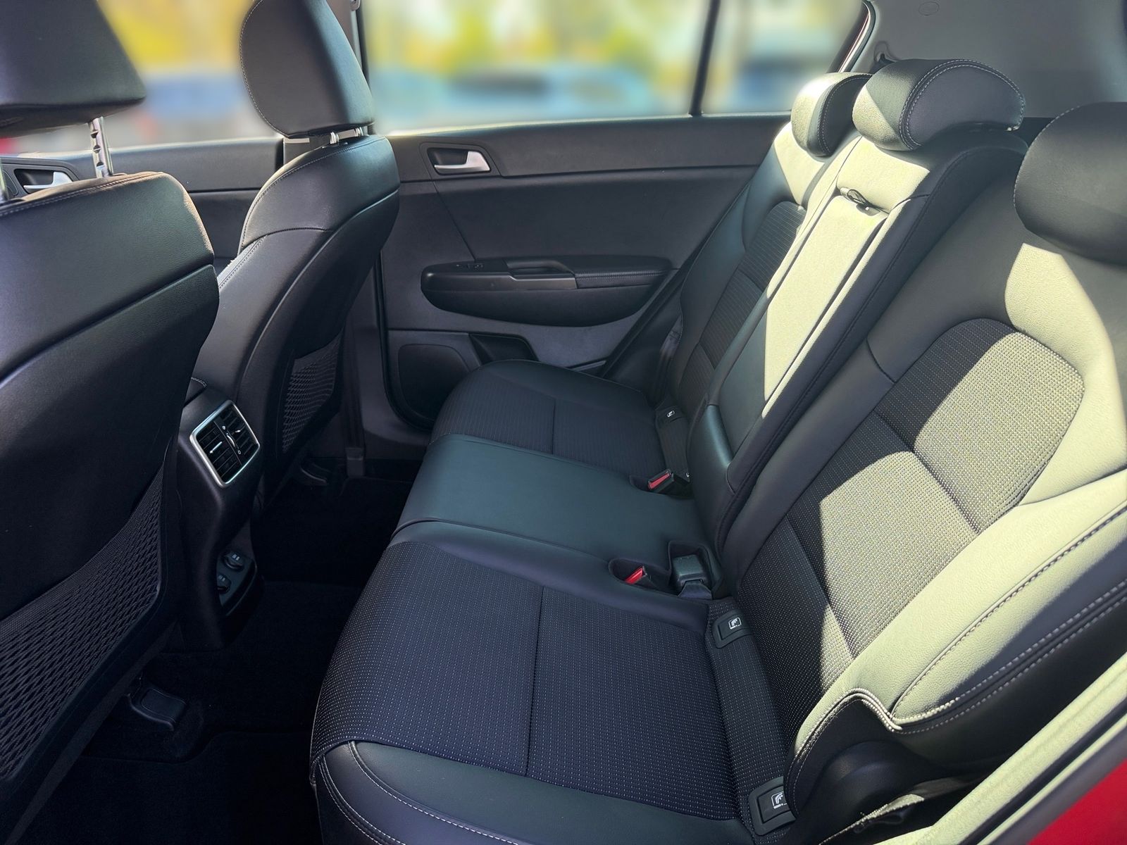 Fahrzeugabbildung Kia Sportage Spirit 2WD AHK abnehmbar