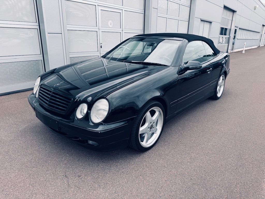 Mercedes-Benz CLK 320