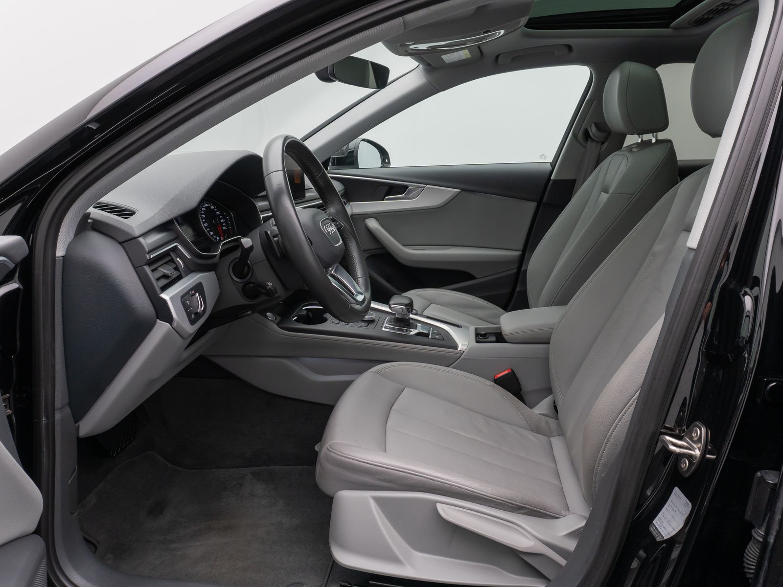 Fahrzeugabbildung Audi A4 quattro design Xenon PDC GSD Limit HiFi 18LM