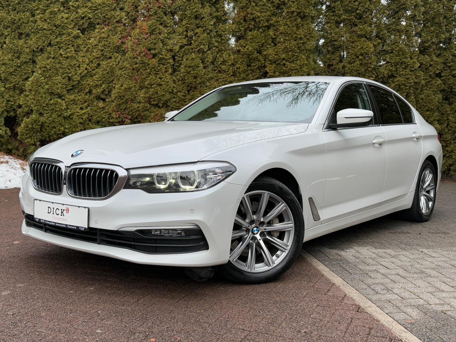 BMW 530 d Lim. Aut. LED+NAVI+STHZ+HuD+AHK+360°+TEMPO