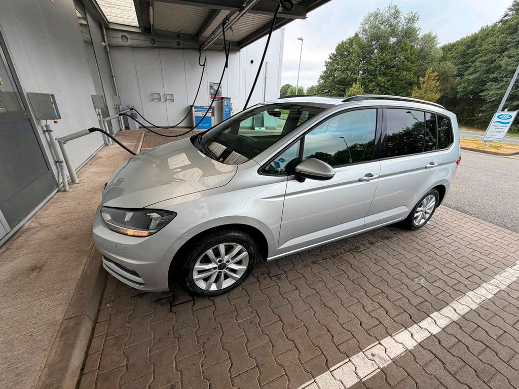 Image of Volkswagen Touran