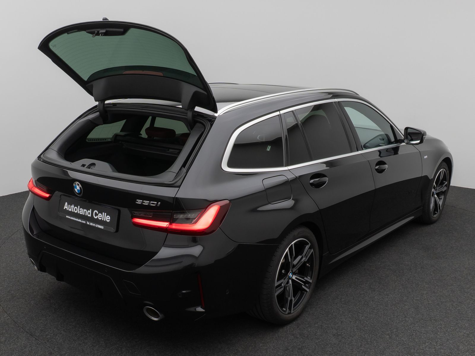 Fahrzeugabbildung BMW 330i M Sport Panorama Kamera DAB H/K DrivAssist