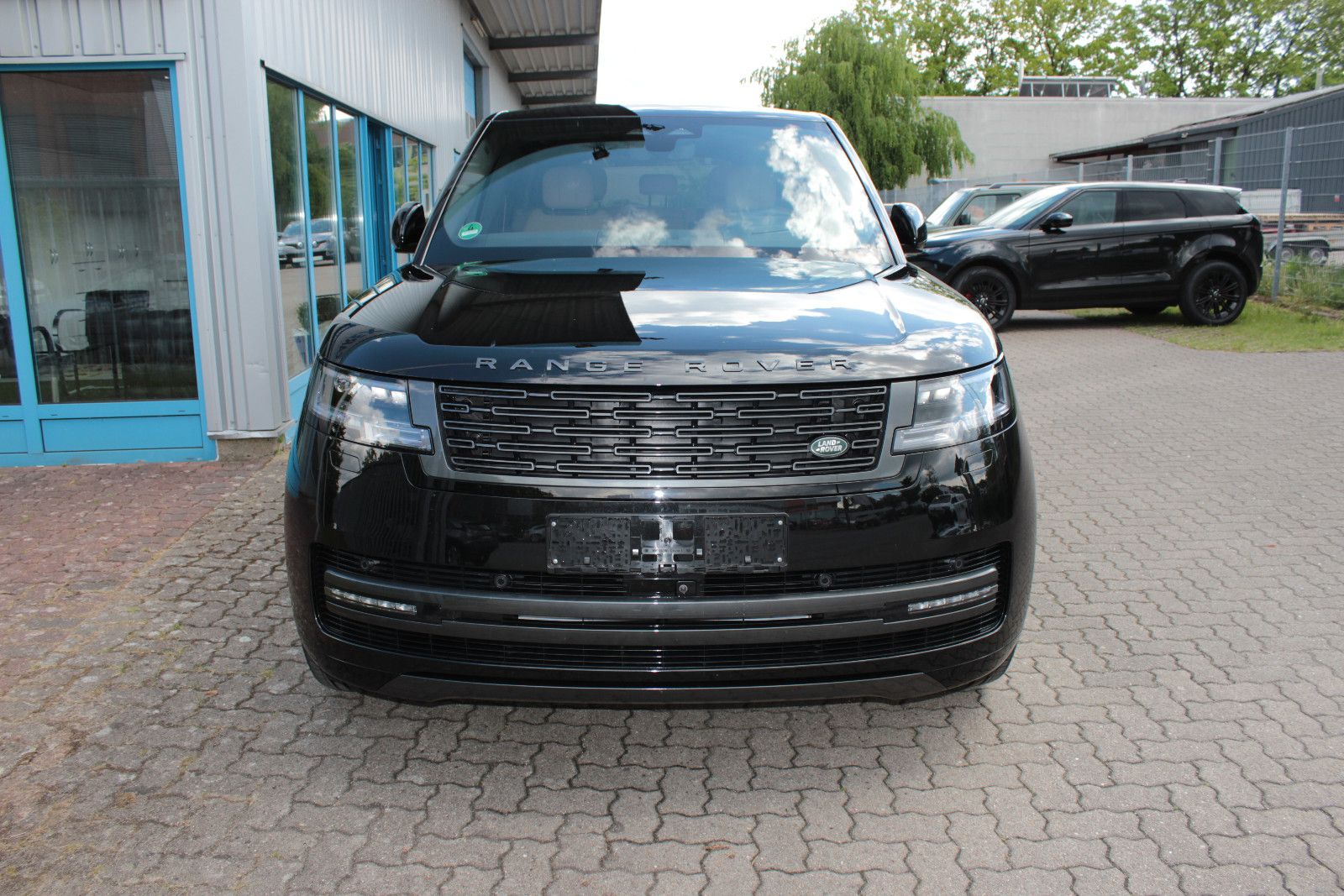 Fahrzeugabbildung Land Rover *MY25* Range Rover P460e HSE Hybrid
