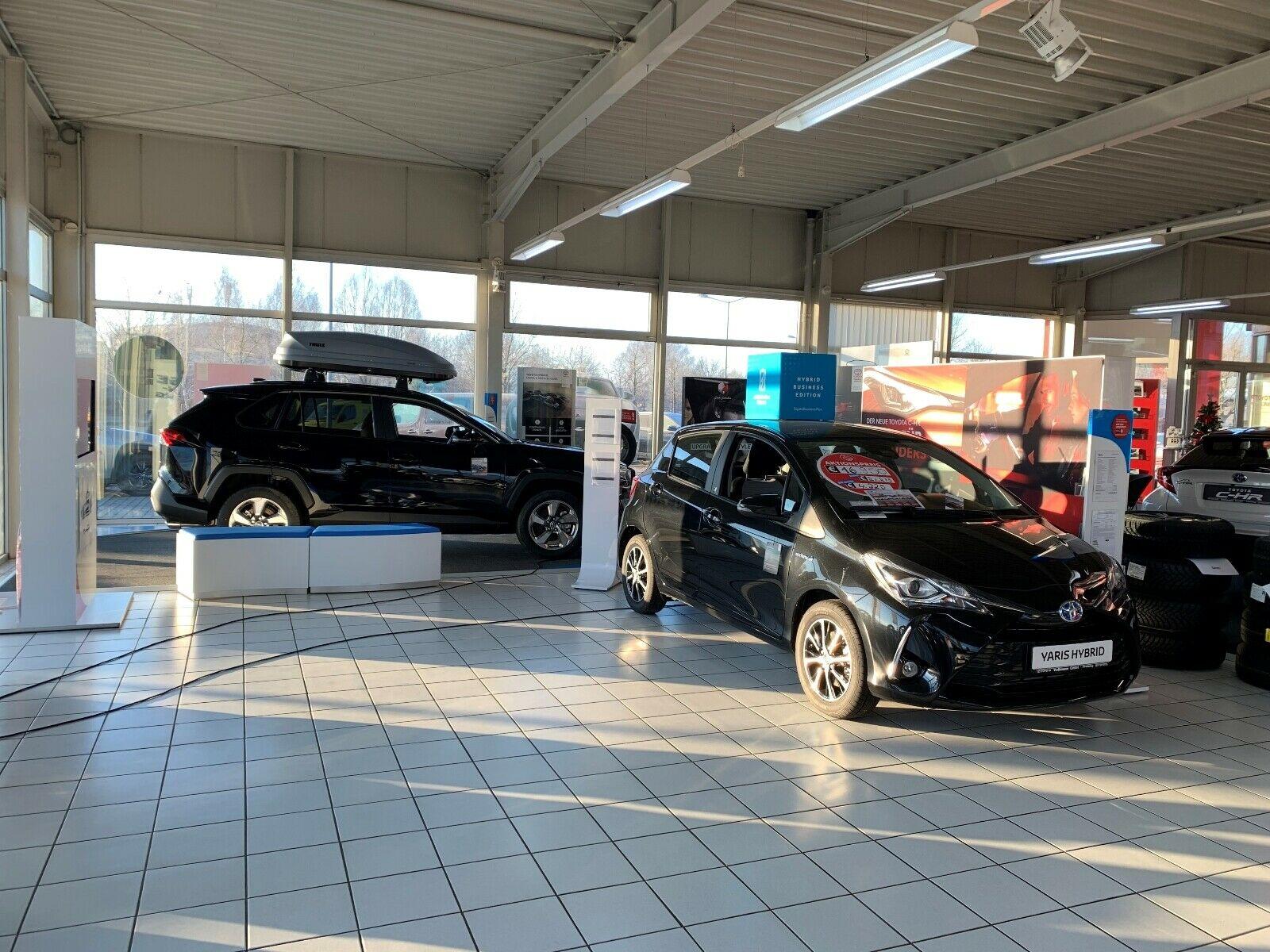 showroom-image-bottom