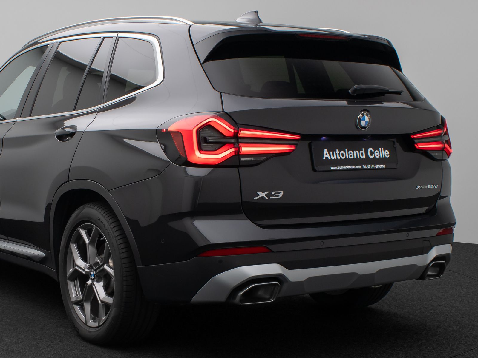 Fahrzeugabbildung BMW X3 xD20d Panor Kamera DAB HiFi Komfort Sport 19"