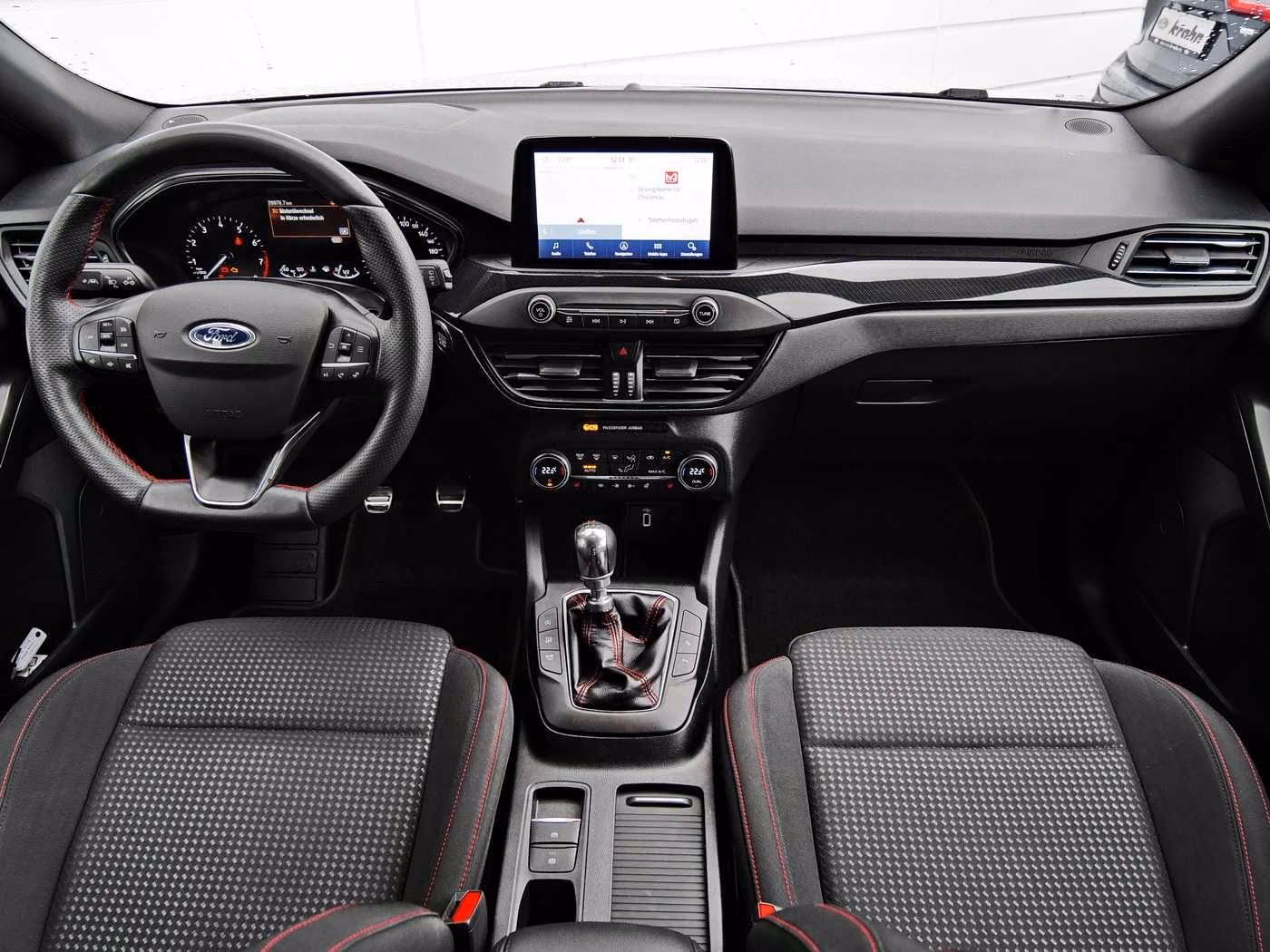 Ford Focus 1.0 ST-Line | LED | KAMERA | 18' | ALARM |