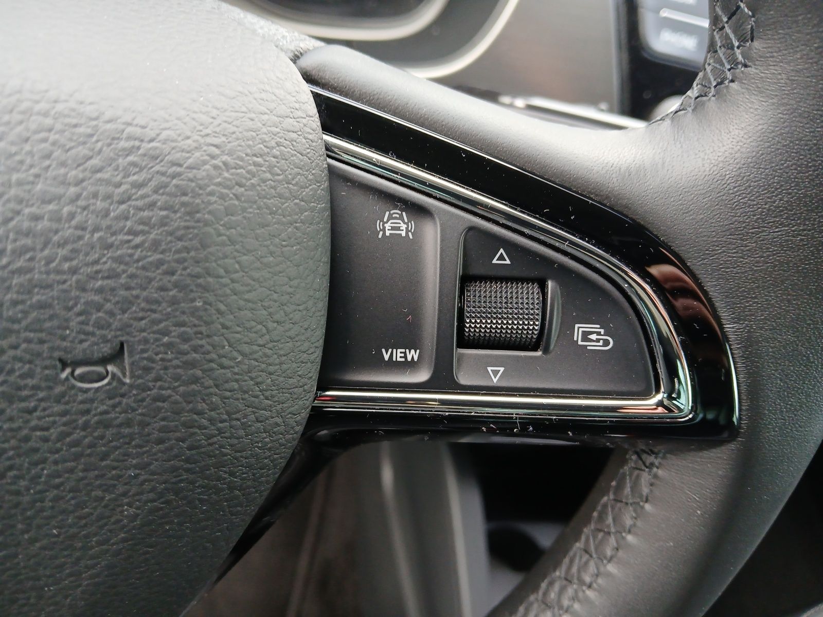 Fahrzeugabbildung SKODA Fabia TSI Drive-125 Climatronic GRA PDC SH LM