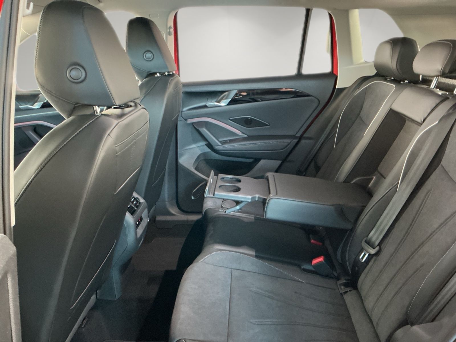 Volkswagen Tiguan - Bild 12