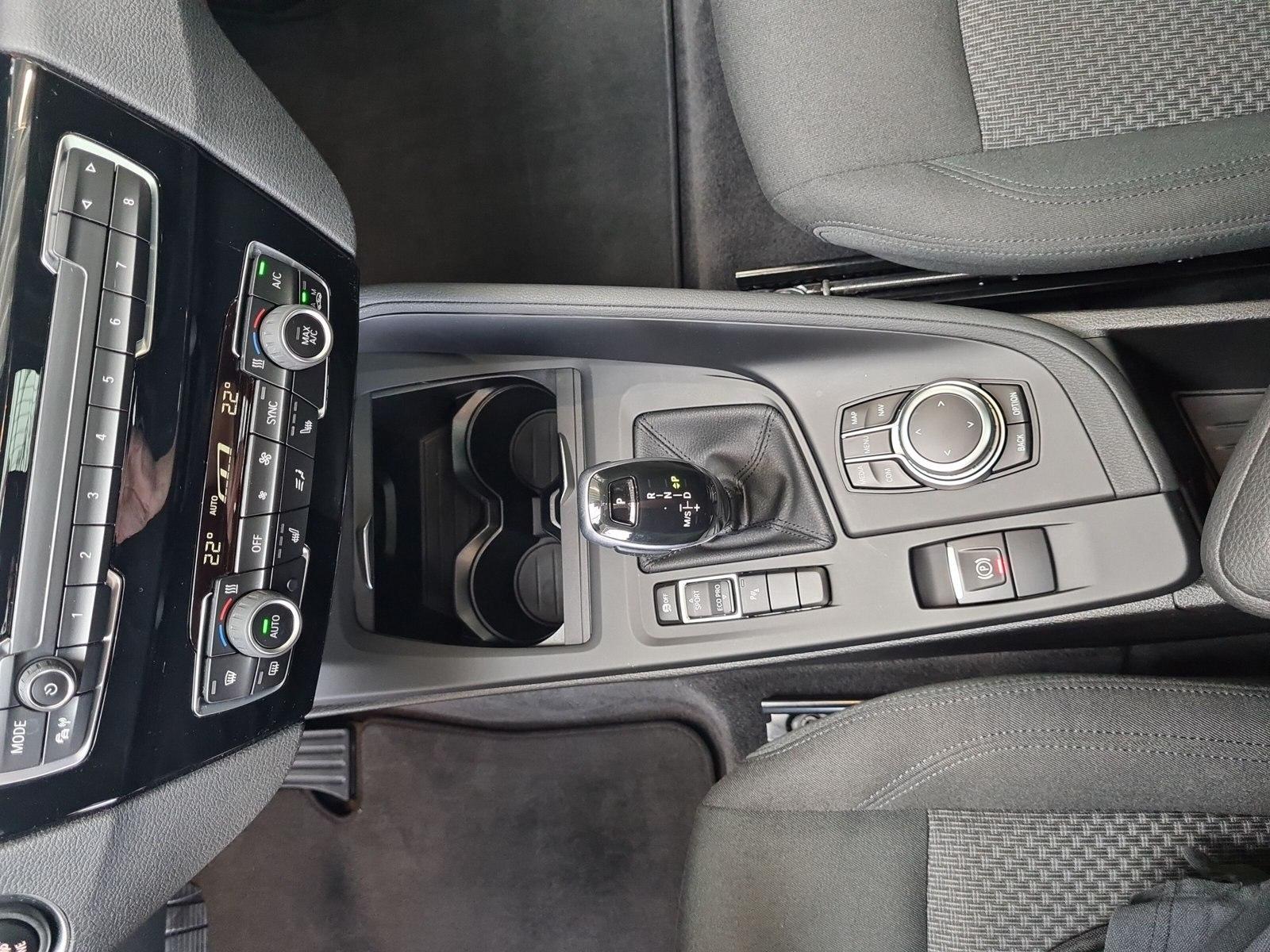 BMW X1 sDrive20i Advantage DAB LED Pano Navi AHK Shz, миниатюра 15