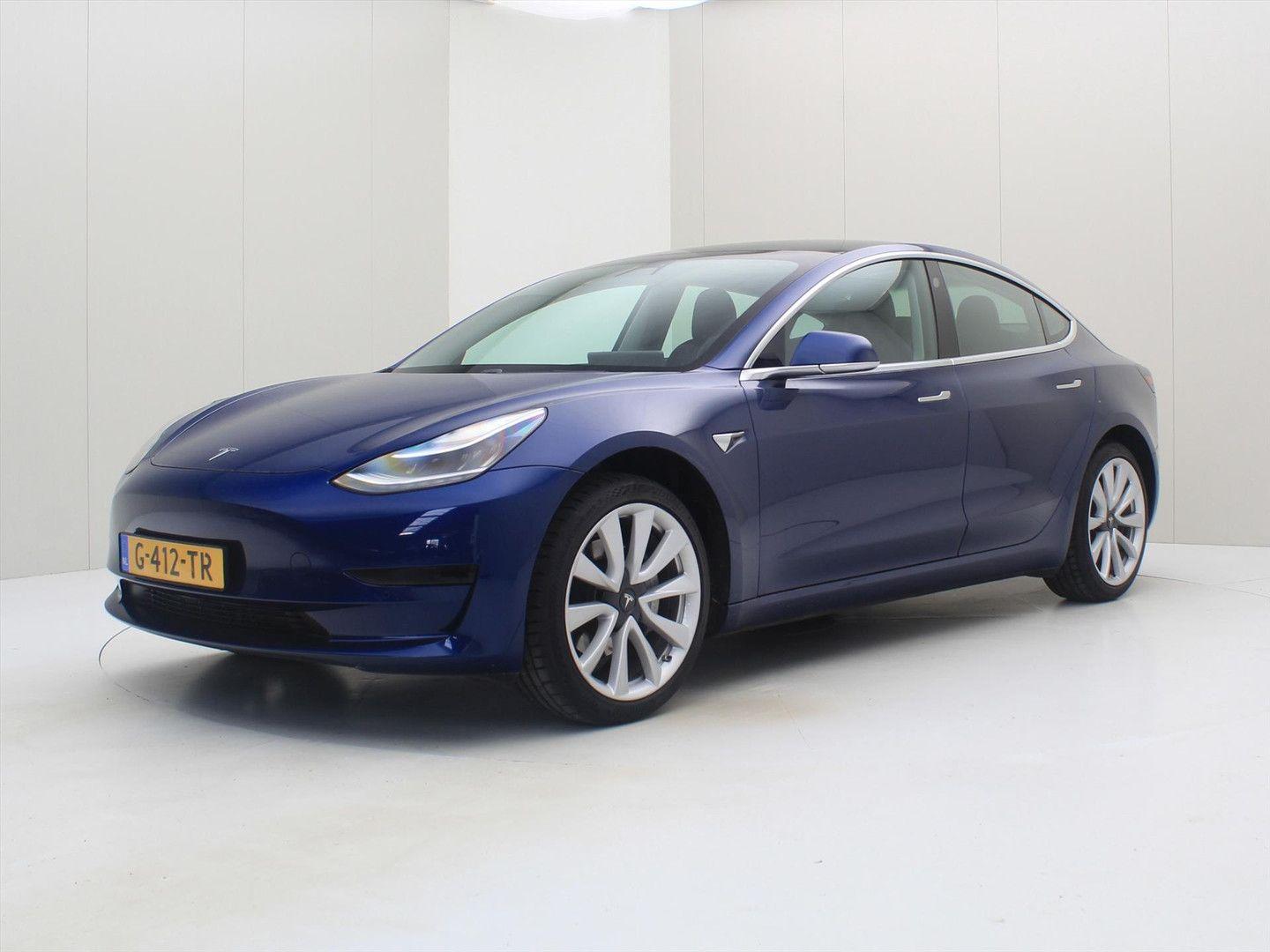 Tesla Model 3 Standard RWD Plus [ TREKHAAK+AUTOPILOT+6