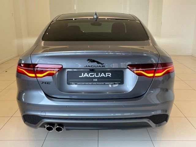 Fahrzeugabbildung Jaguar XE D200 R-DYNAMIC BLACK mit Panoramadach