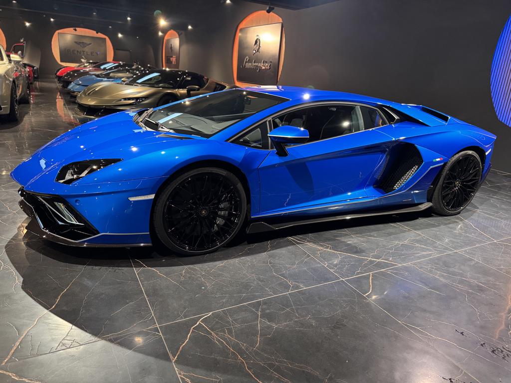 Lamborghini Aventador
