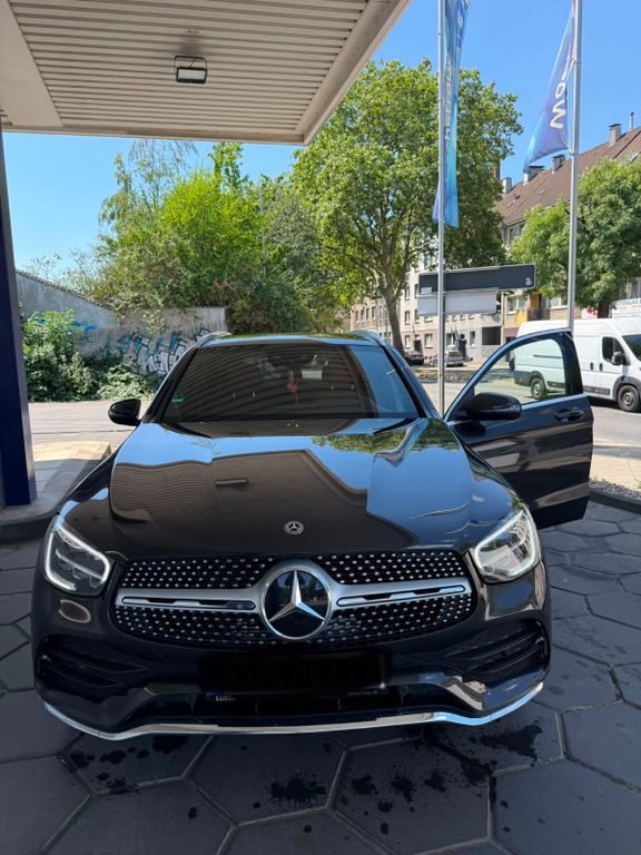Image of Mercedes-Benz GLC 220