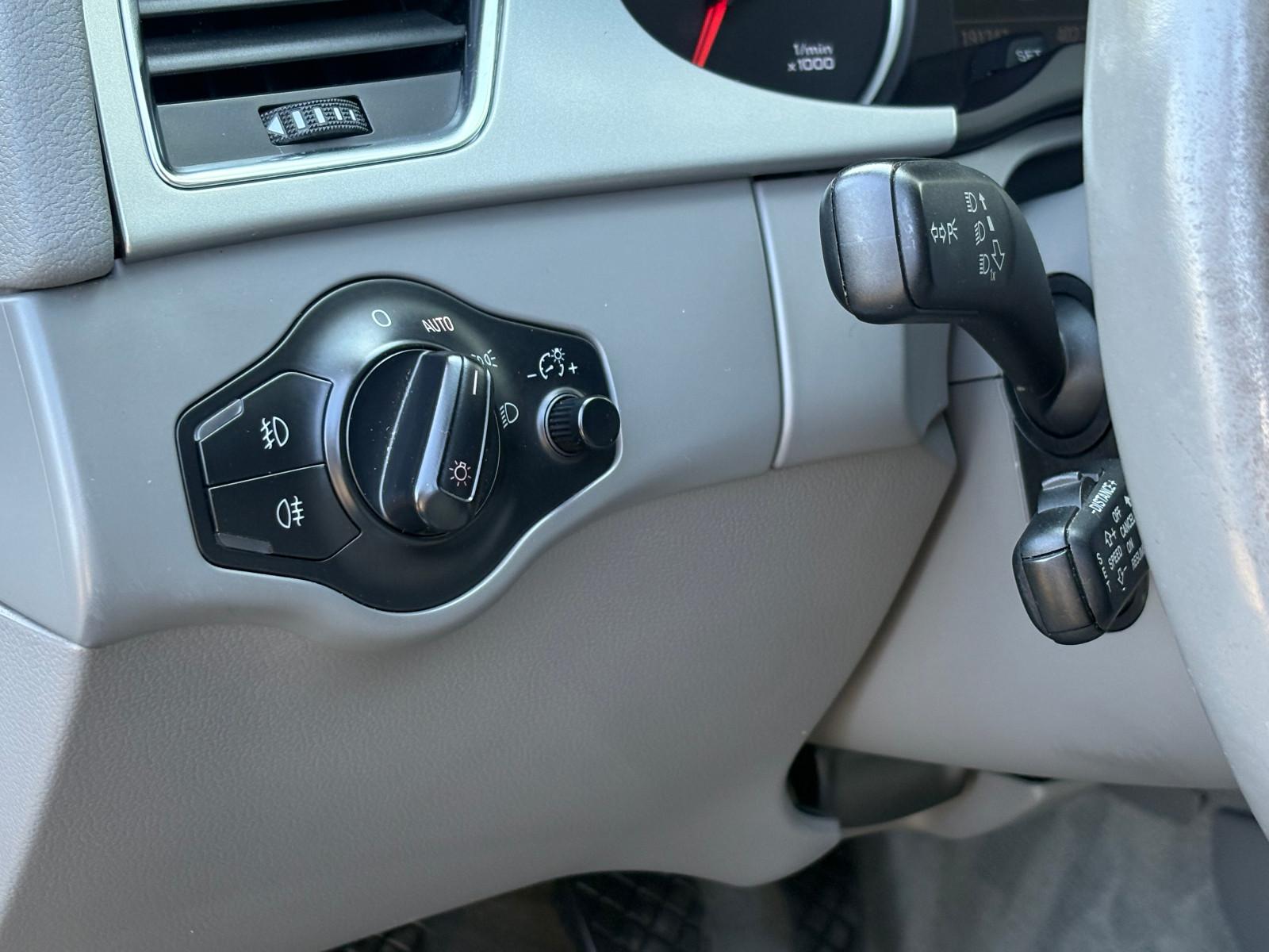 Audi A4 3.0 TDI quattro S line | 240 ch | BVM | Alcantara/cuir | ACC | Audi Magnetic Ride | Sièges chauffants | Phares xénon