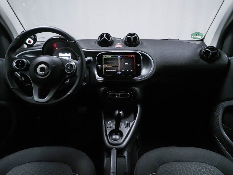 Fahrzeugabbildung Smart smart EQ fortwo Exclusive*Kamera*Media*LED*22kW*