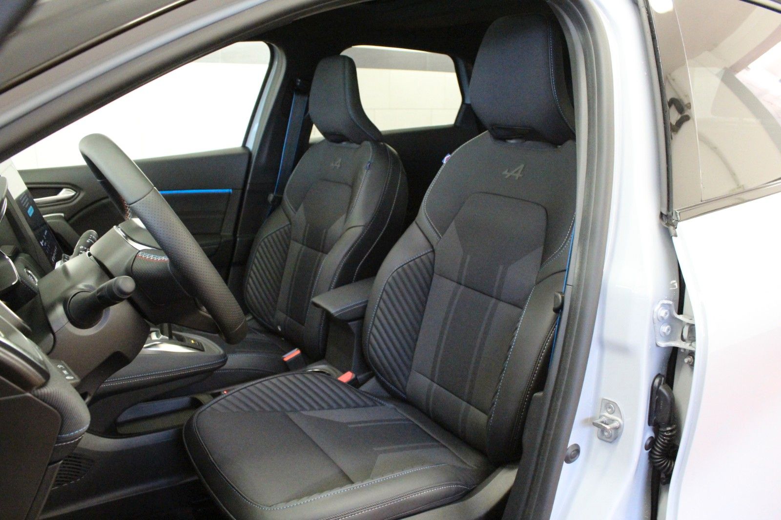 Fahrzeugabbildung Renault Captur Full Hybrid 160 E-Tech Esprit Alpine