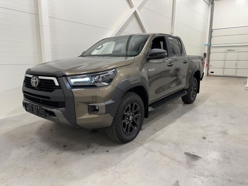 Toyota Hilux Double Cab  Invincible 4x4