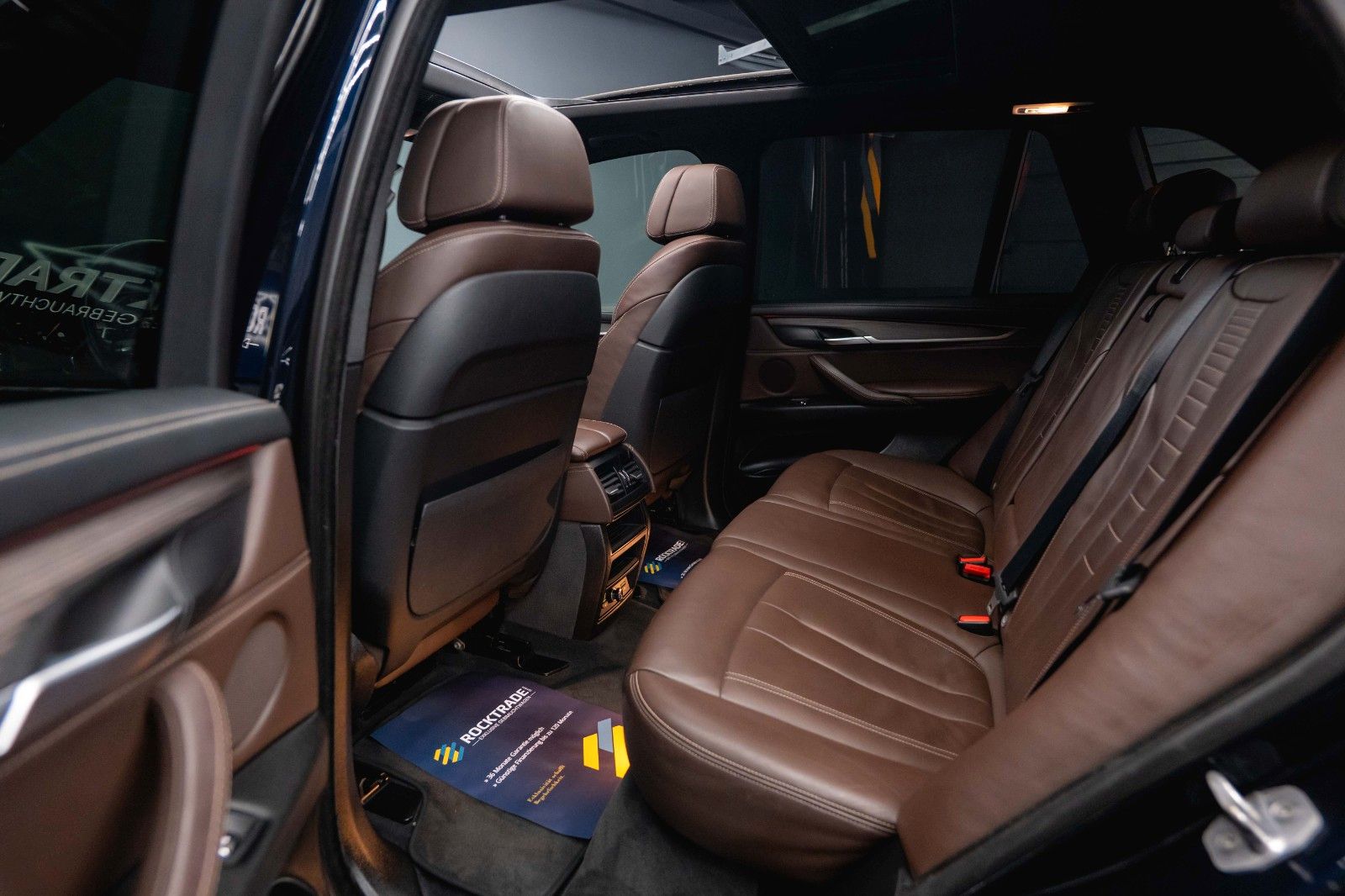 Fahrzeugabbildung BMW X5 M50d Performance *Pano*CarPlay*DAB*360°*  19%